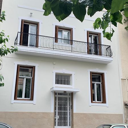 Beautiful Athenian Apartment Next To The Center Extérieur photo