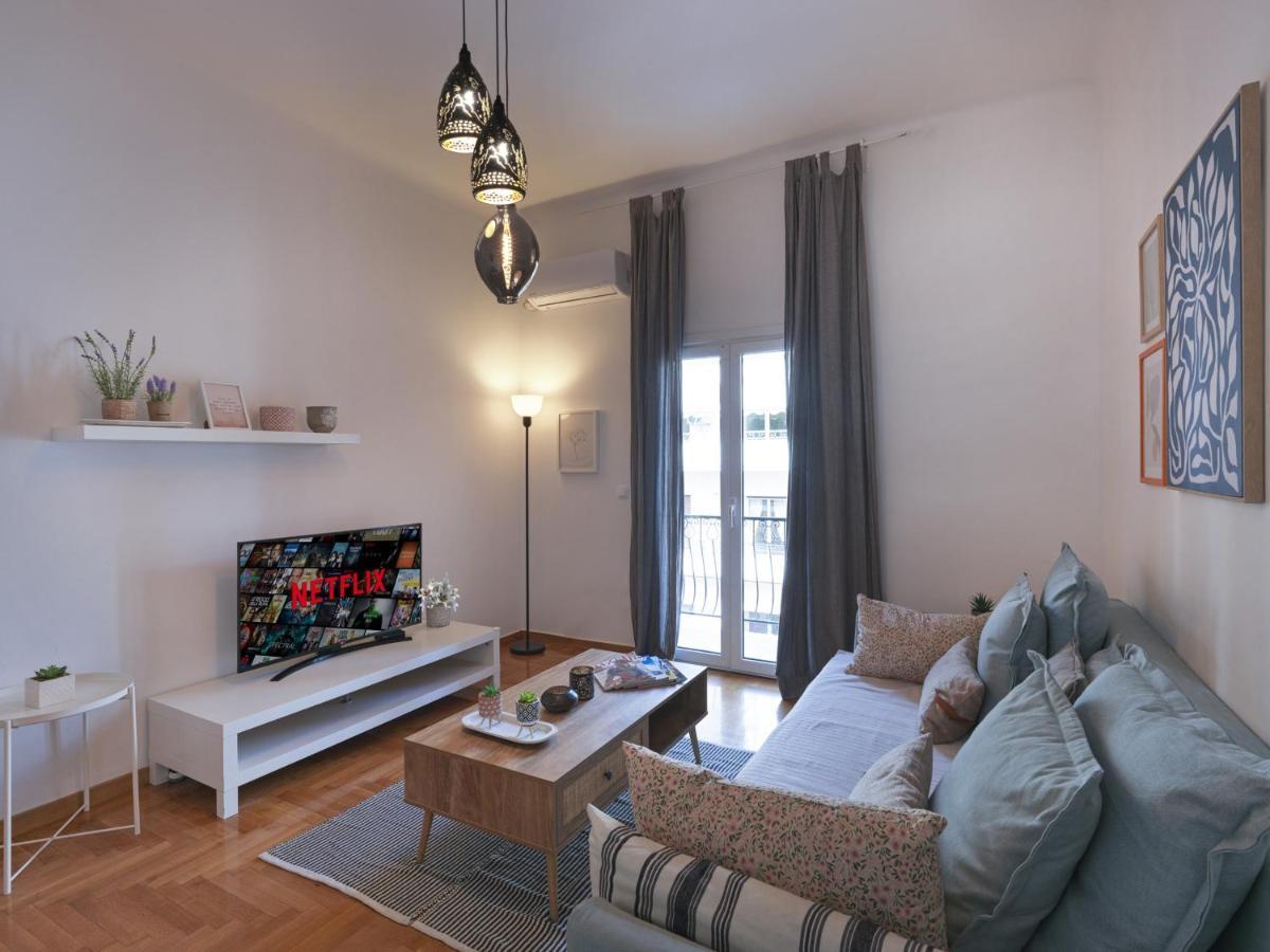 Beautiful Athenian Apartment Next To The Center Extérieur photo