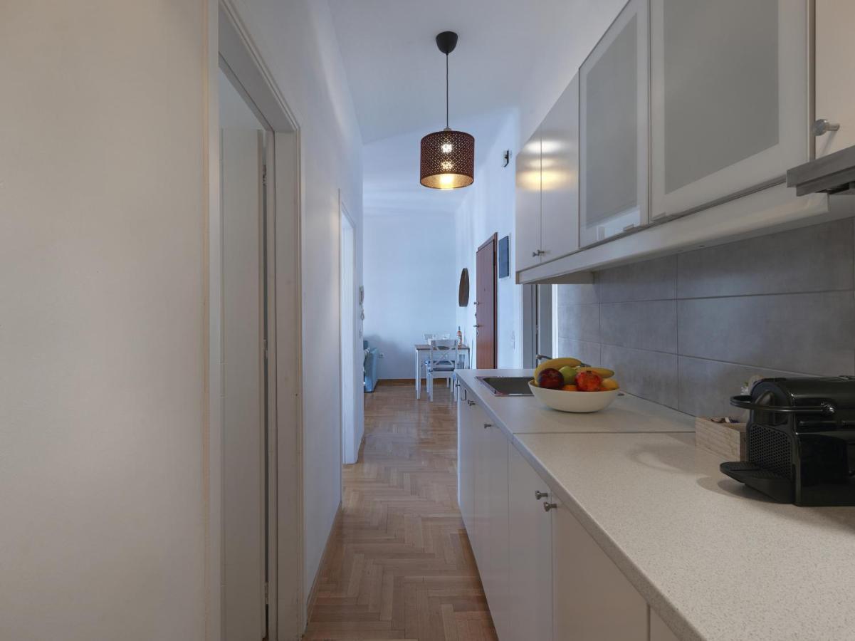 Beautiful Athenian Apartment Next To The Center Extérieur photo
