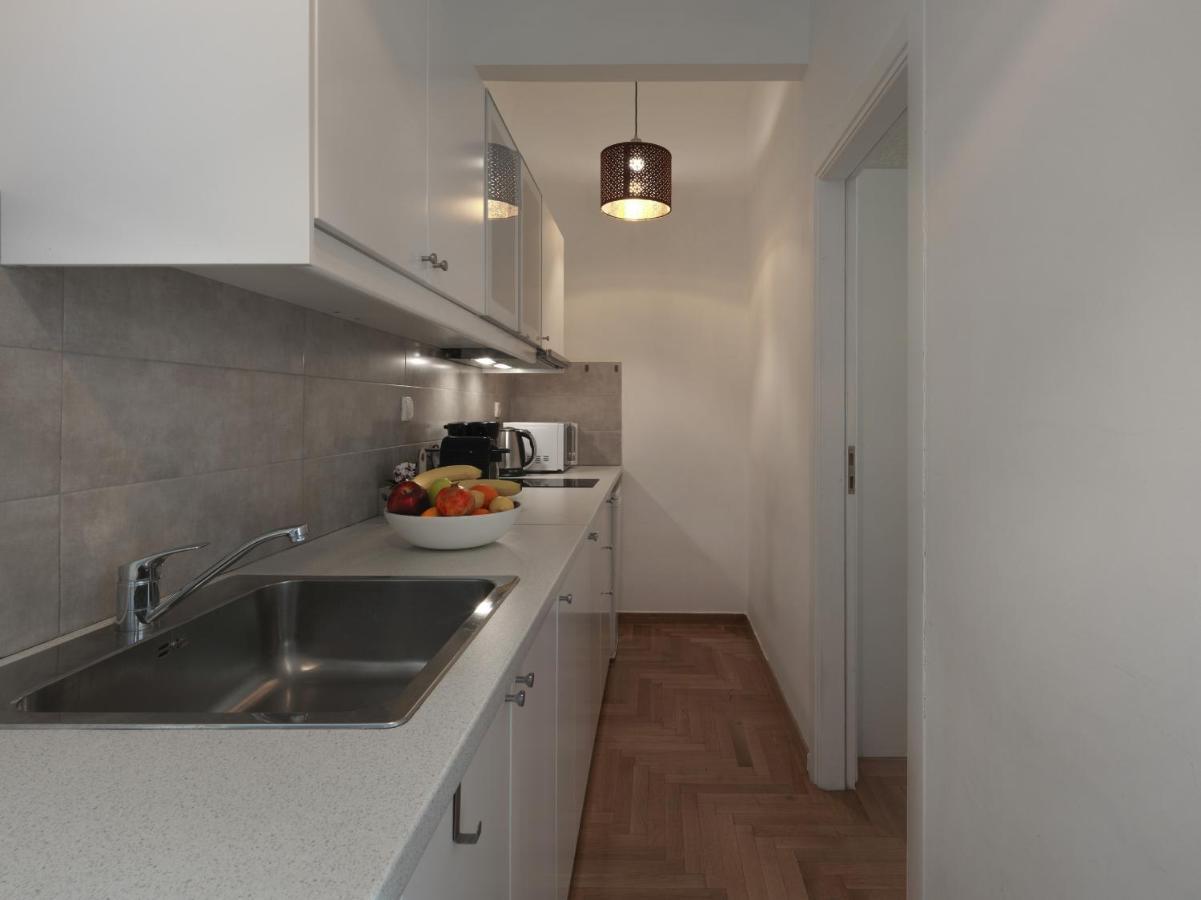 Beautiful Athenian Apartment Next To The Center Extérieur photo